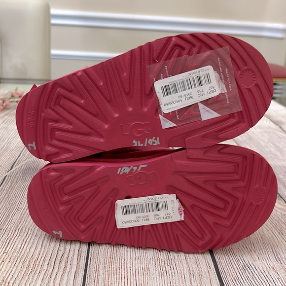 UGG Bailey Bow II Boot - Picture 8 of 10